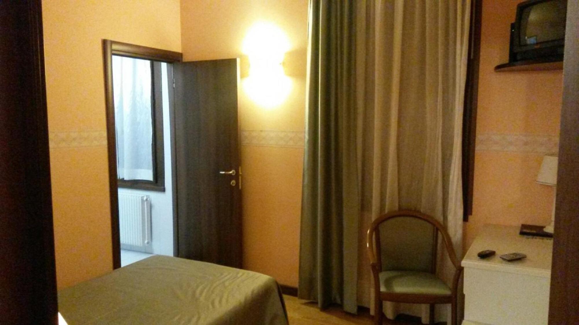 Albergo Ristorante Flora Vittorio Veneto Room photo