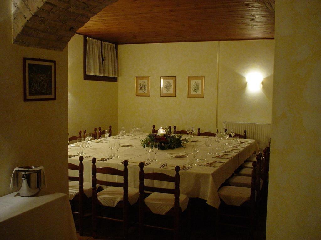 Albergo Ristorante Flora Vittorio Veneto Exterior photo